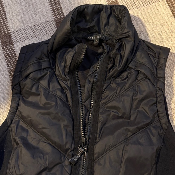 Black M Athleta vest - Picture 3 of 4
